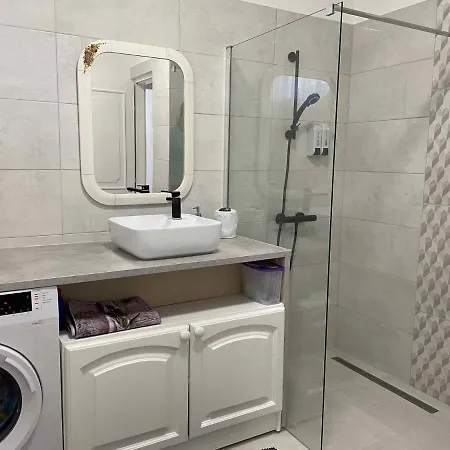 شقة Apartment In Balatonbereny - Balaton 18046 Balatonberény